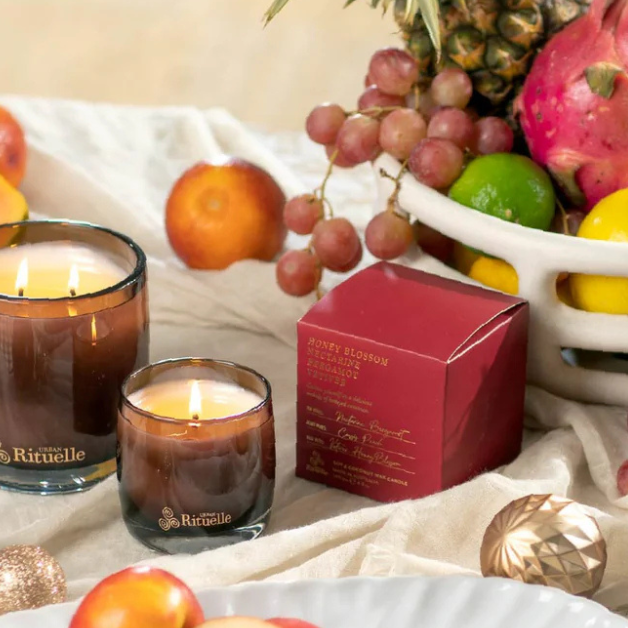 Urban Rituelle Nectarine, Honey Blossom, Bergamot, Vetiver Soy Candle 140g